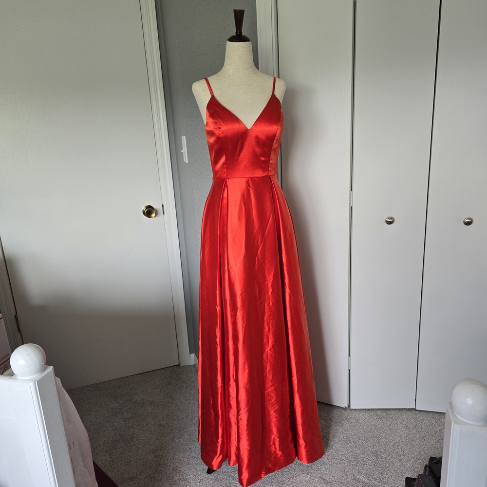 Elegant Red Satin Prom Dress with V-Neck